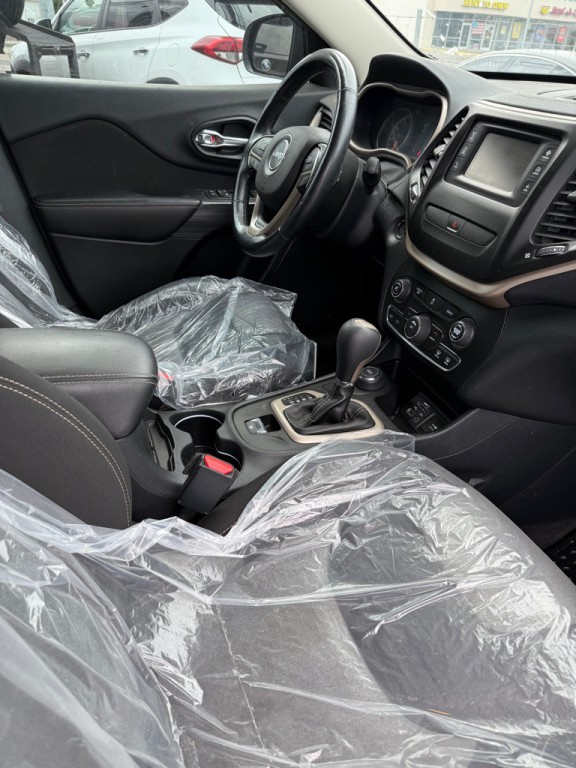 2016 Jeep Cherokee Image 26