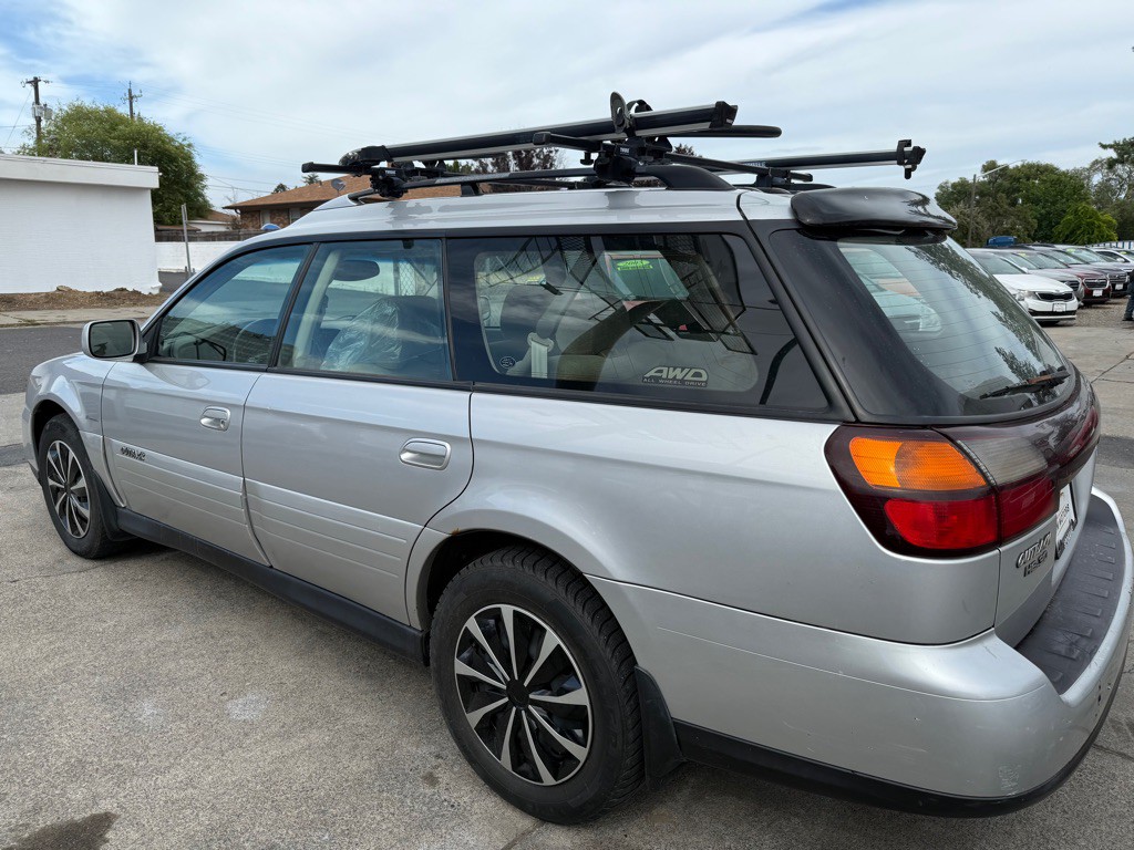 2004 Subaru Outback Image 6