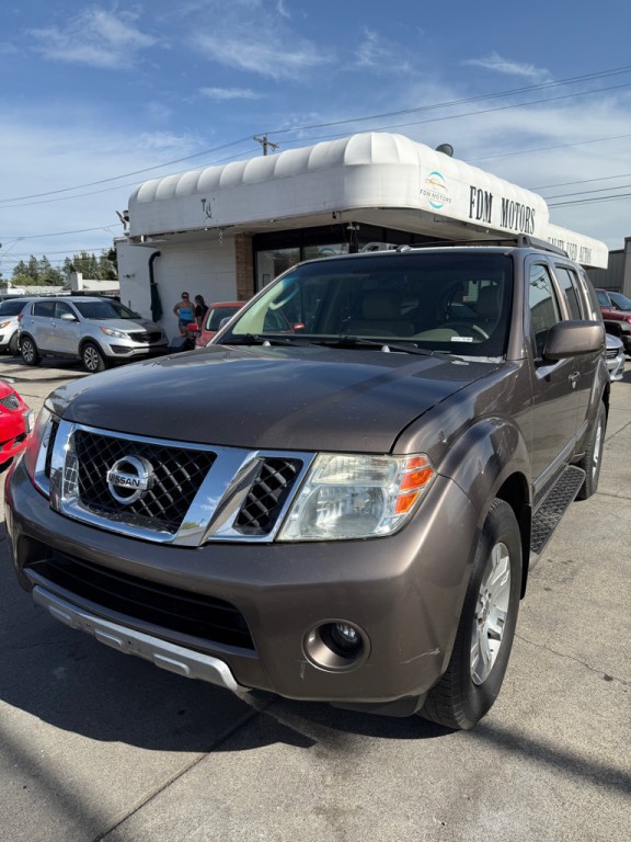 2008 Nissan Pathfinder Image 1