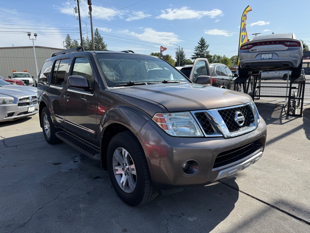 2008 Nissan Pathfinder Image 2