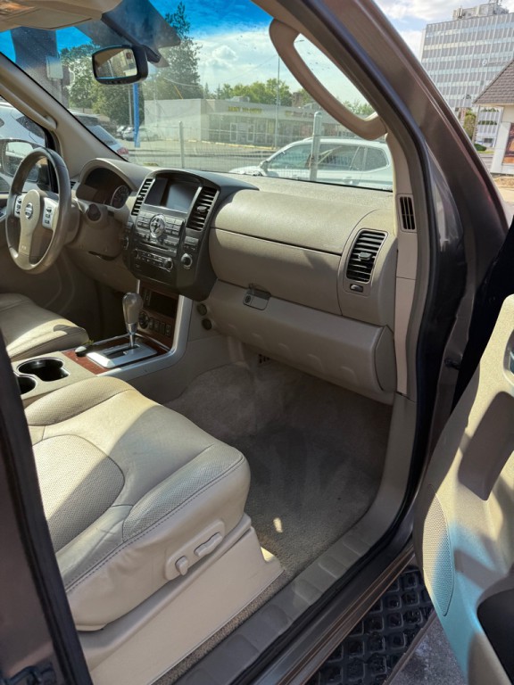 2008 Nissan Pathfinder Image 24