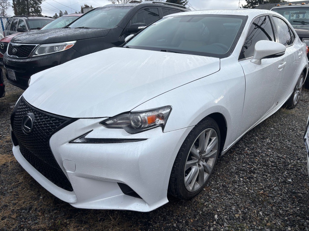 2016 Lexus IS 200t Image 2