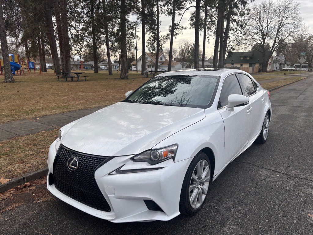 2016 Lexus IS 200t Image 6