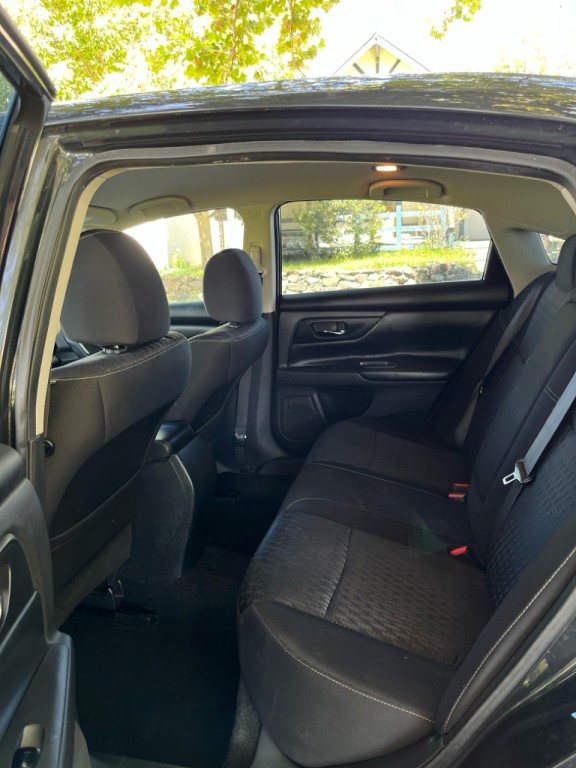 2016 Nissan Altima Image 8
