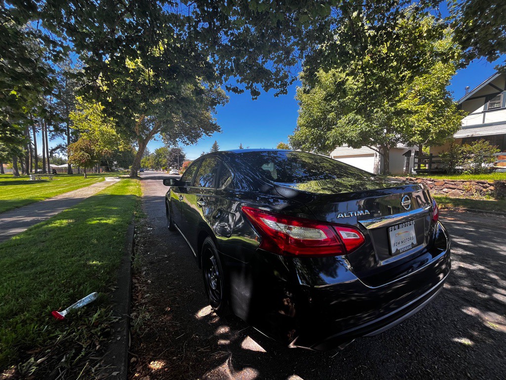 2016 Nissan Altima Image 10