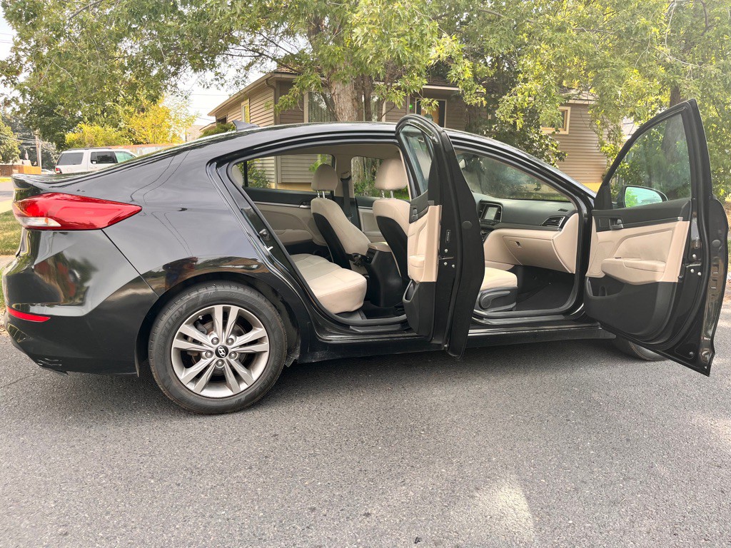 2018 Hyundai Elantra Image 12