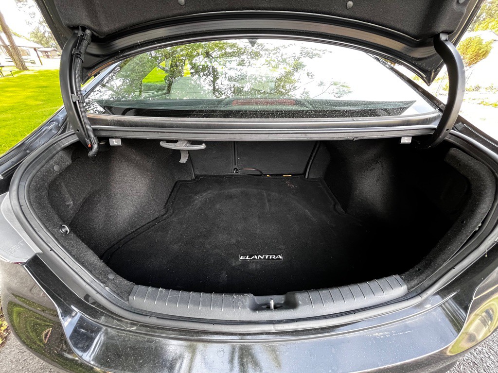 2018 Hyundai Elantra Image 15