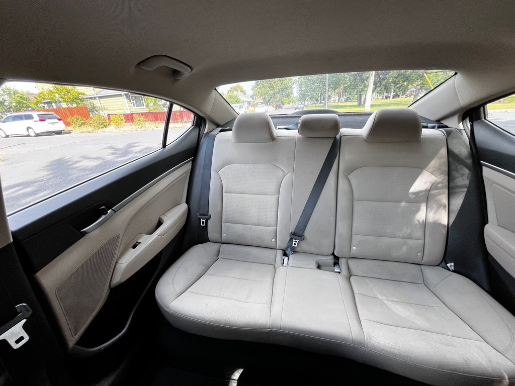 2018 Hyundai Elantra Image 19