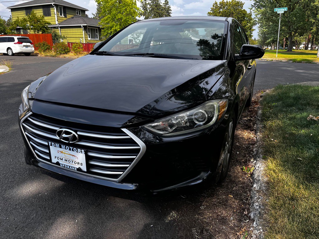 2018 Hyundai Elantra Image 2