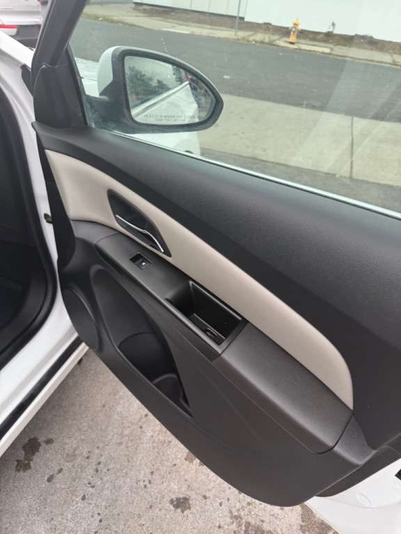2014 Chevrolet Cruze Image 18