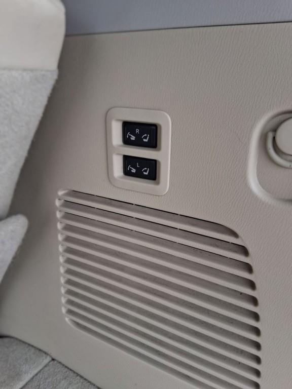 2014 INFINITI QX80 Image 5