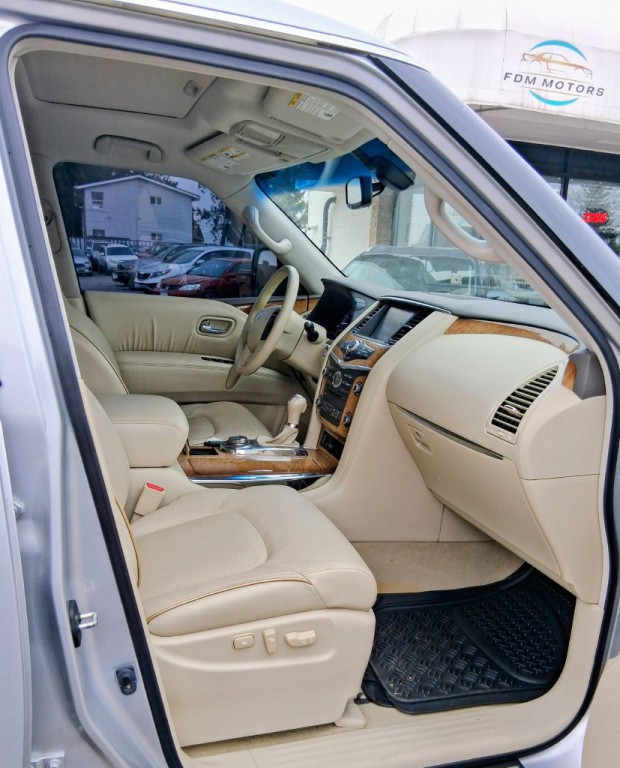 2014 INFINITI QX80 Image 19