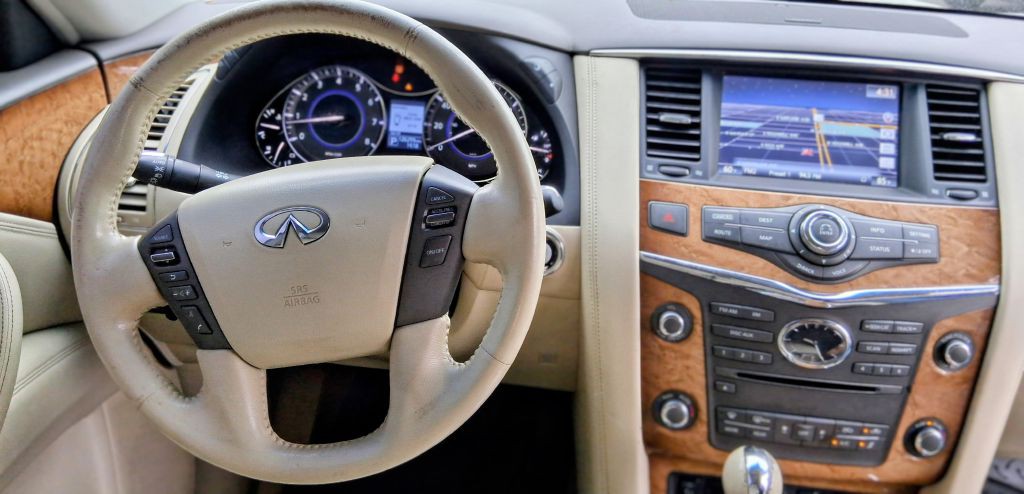 2014 INFINITI QX80 Image 21