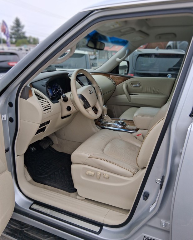 2014 INFINITI QX80 Image 36