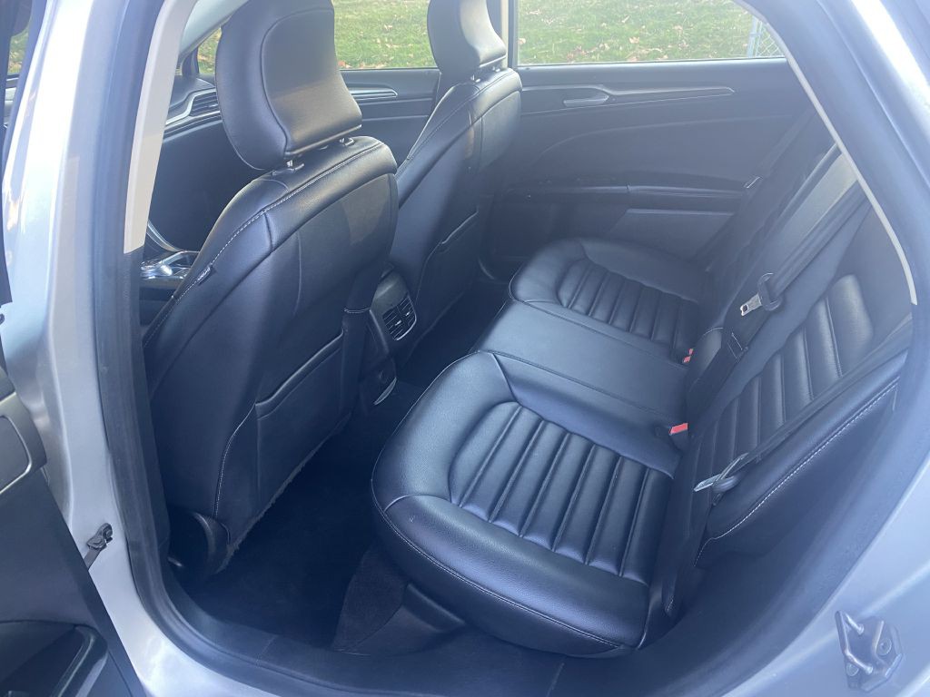 2019 Ford Fusion Image 13