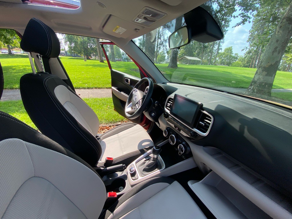 2022 Hyundai Venue Image 12