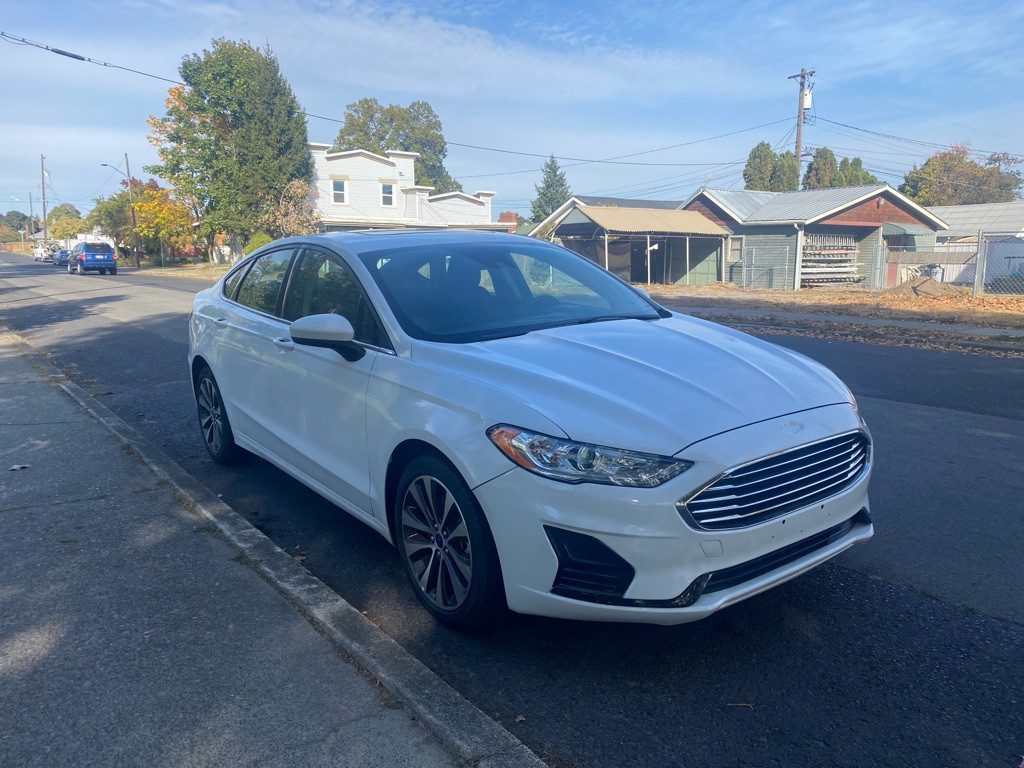 2020 Ford Fusion Image 2