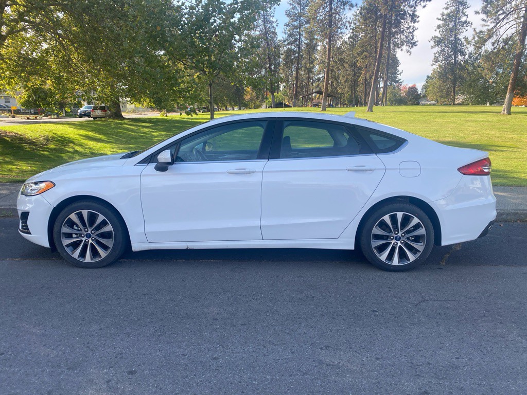 2020 Ford Fusion Image 3