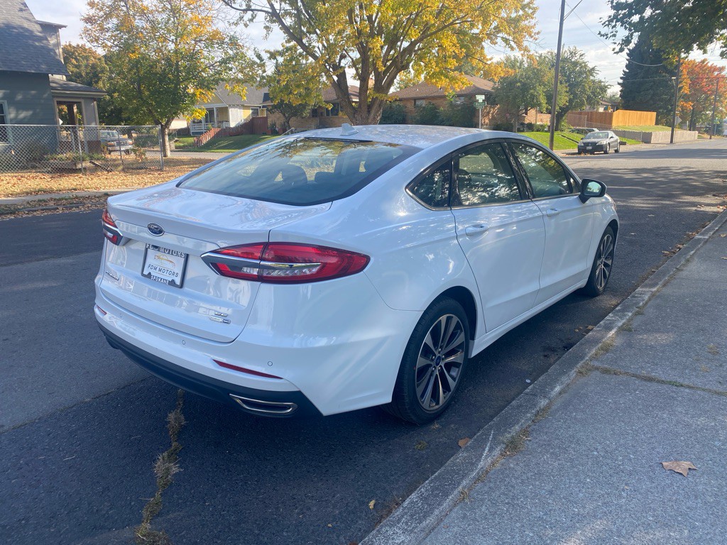2020 Ford Fusion Image 5