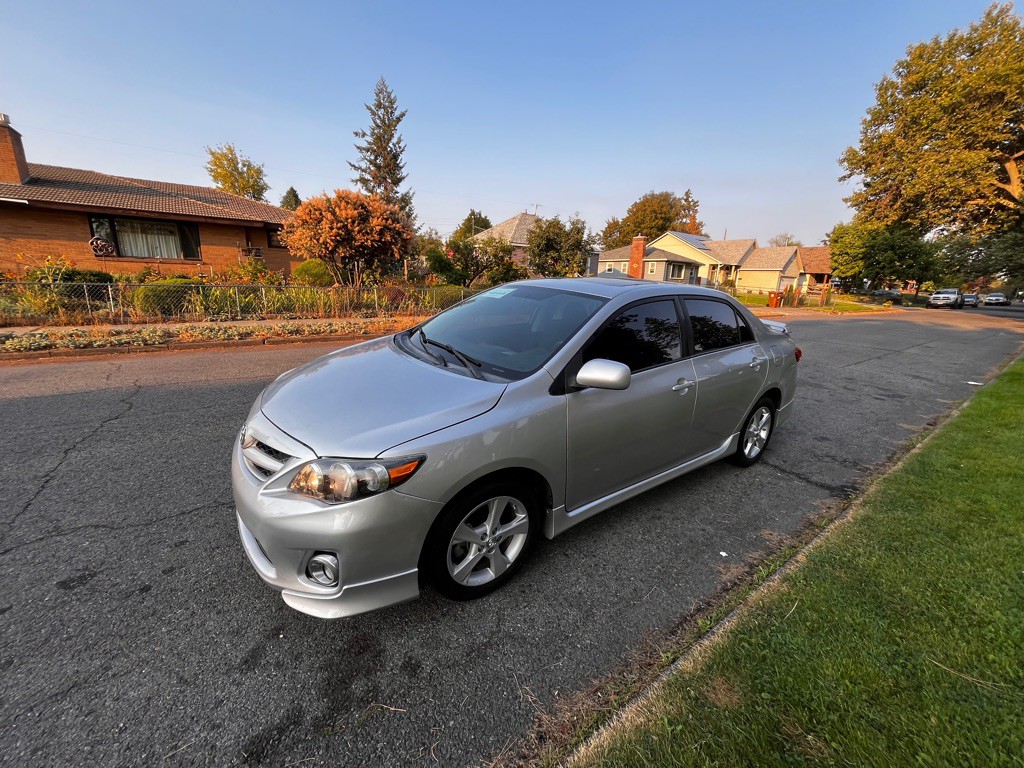 2011 Toyota Corolla Image 2