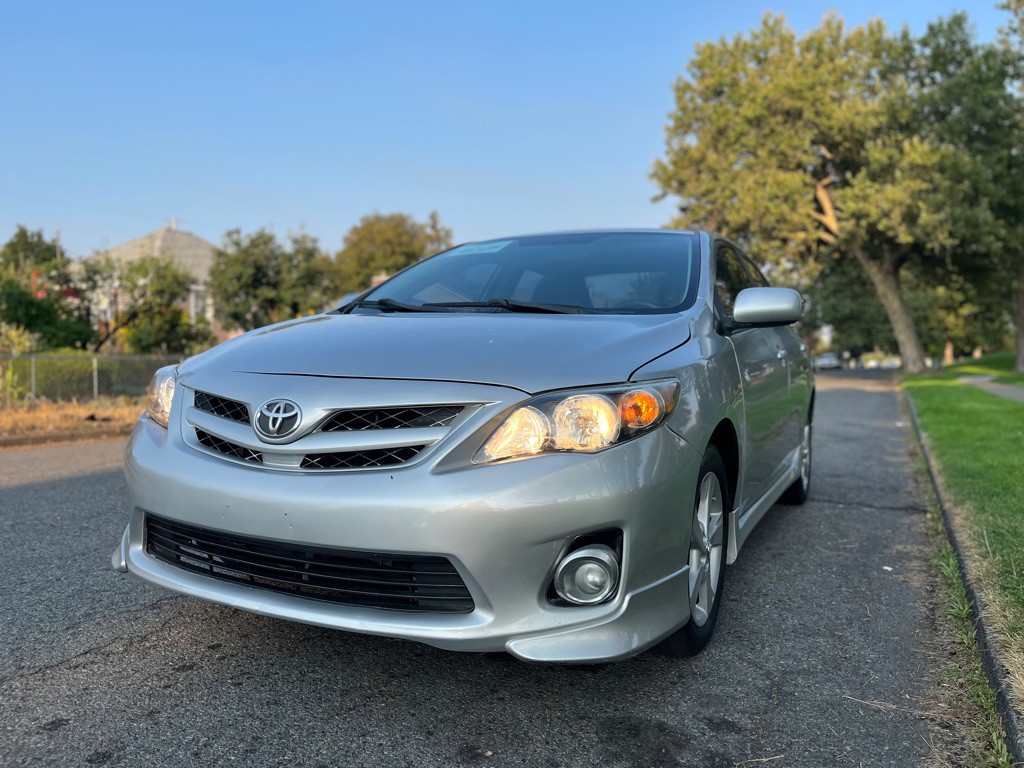 2011 Toyota Corolla Image 3