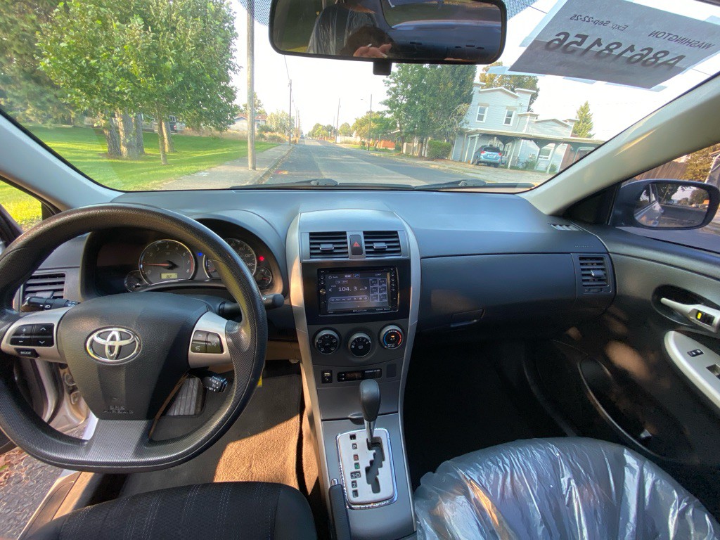 2011 Toyota Corolla Image 11