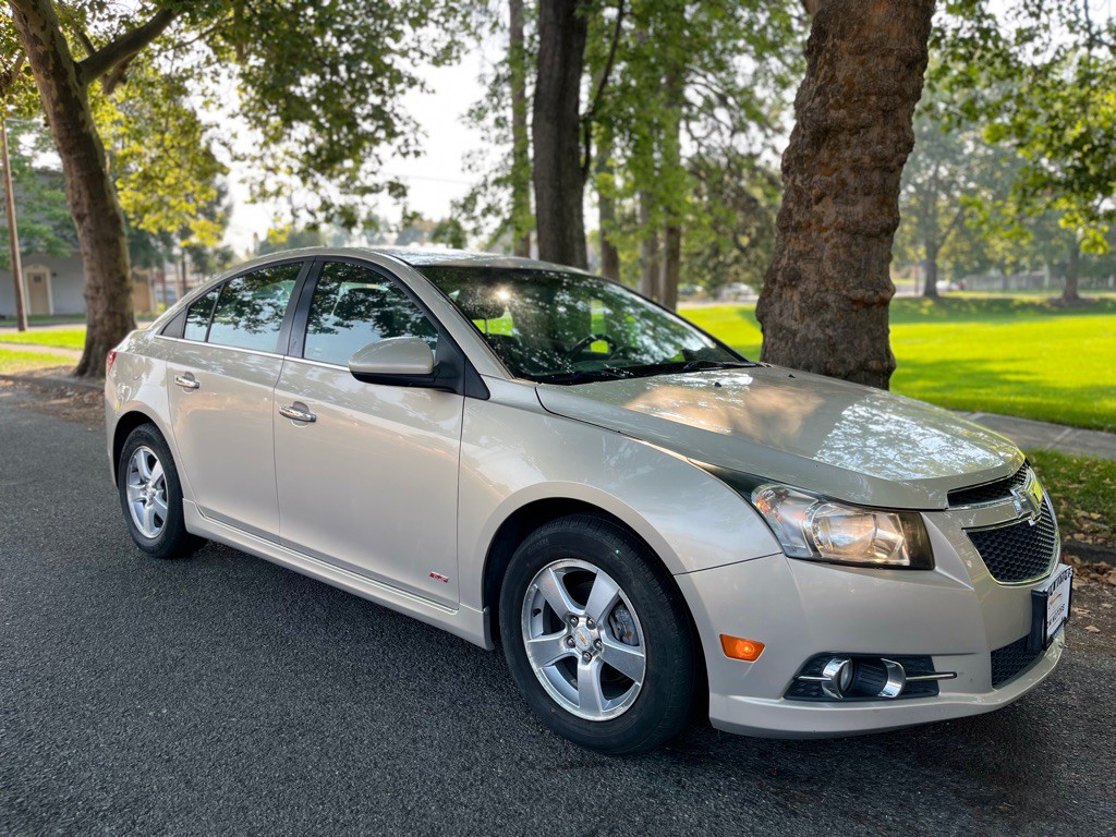 2012 Chevrolet Cruze Image 3