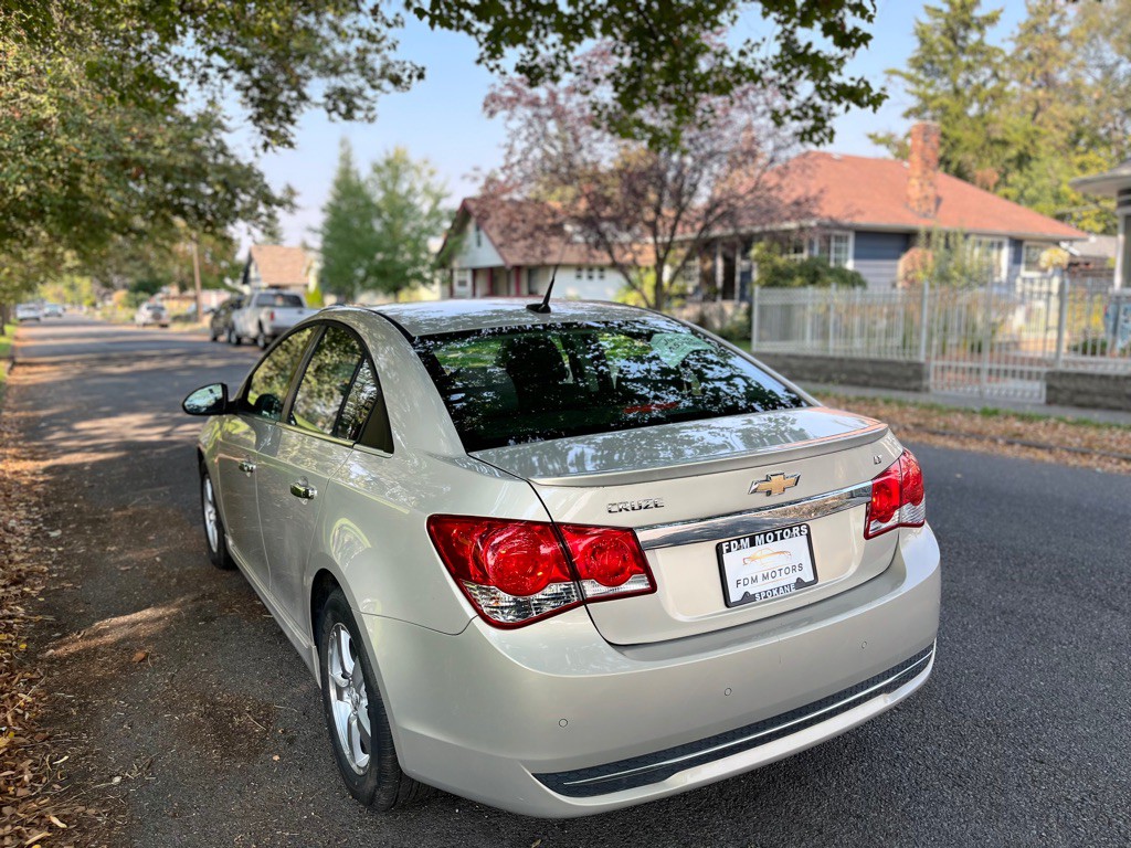 2012 Chevrolet Cruze Image 5
