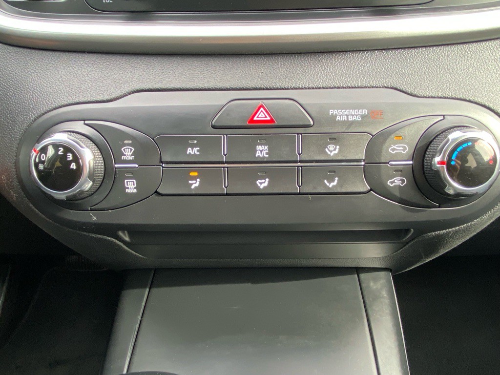 2016 Kia Sorento Image 11