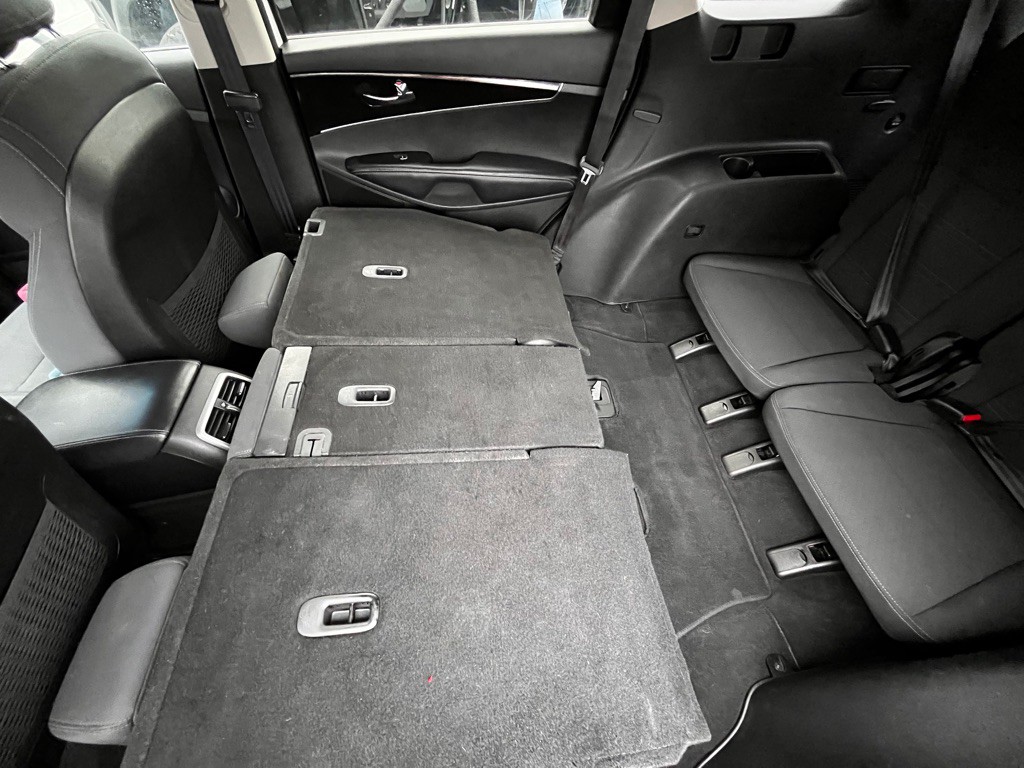 2016 Kia Sorento Image 29