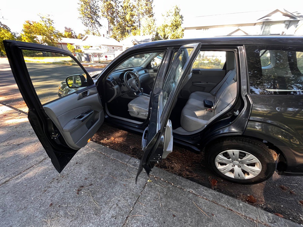 2013 Subaru Forester Image 9