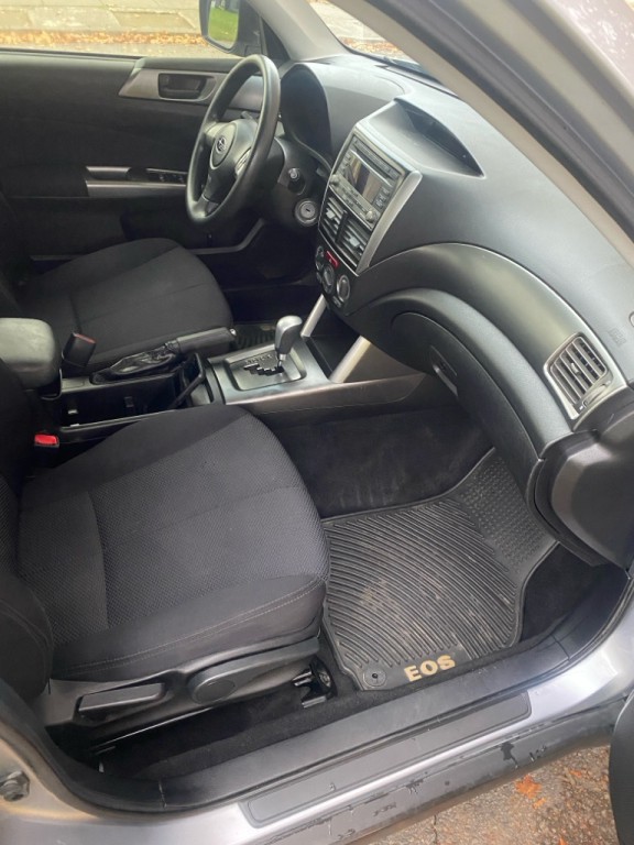 2012 Subaru Forester Image 12
