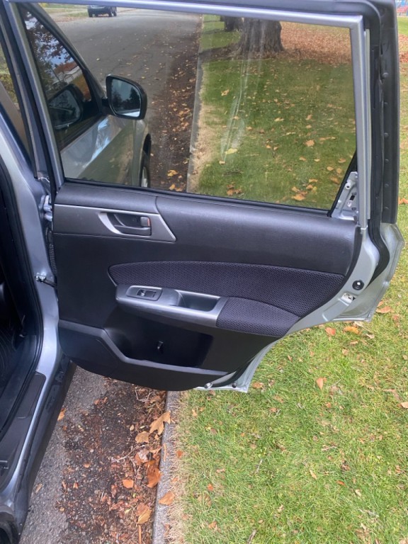 2012 Subaru Forester Image 16