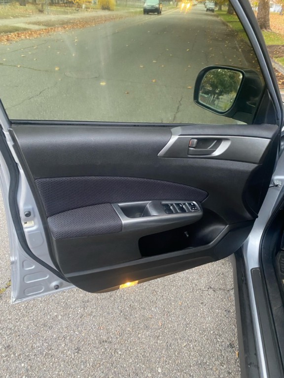 2012 Subaru Forester Image 10