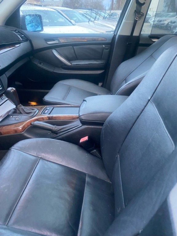 2005 BMW X5 Image 10