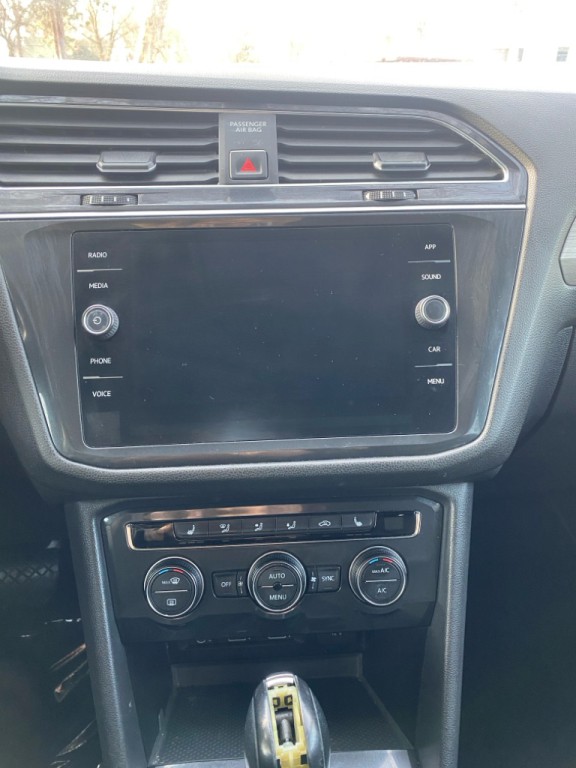 2018 Volkswagen Tiguan Image 28