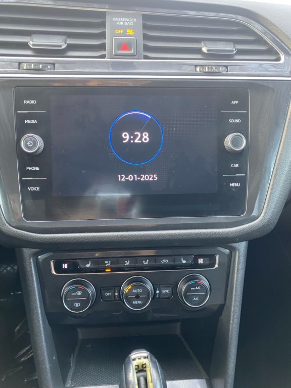 2018 Volkswagen Tiguan Image 30