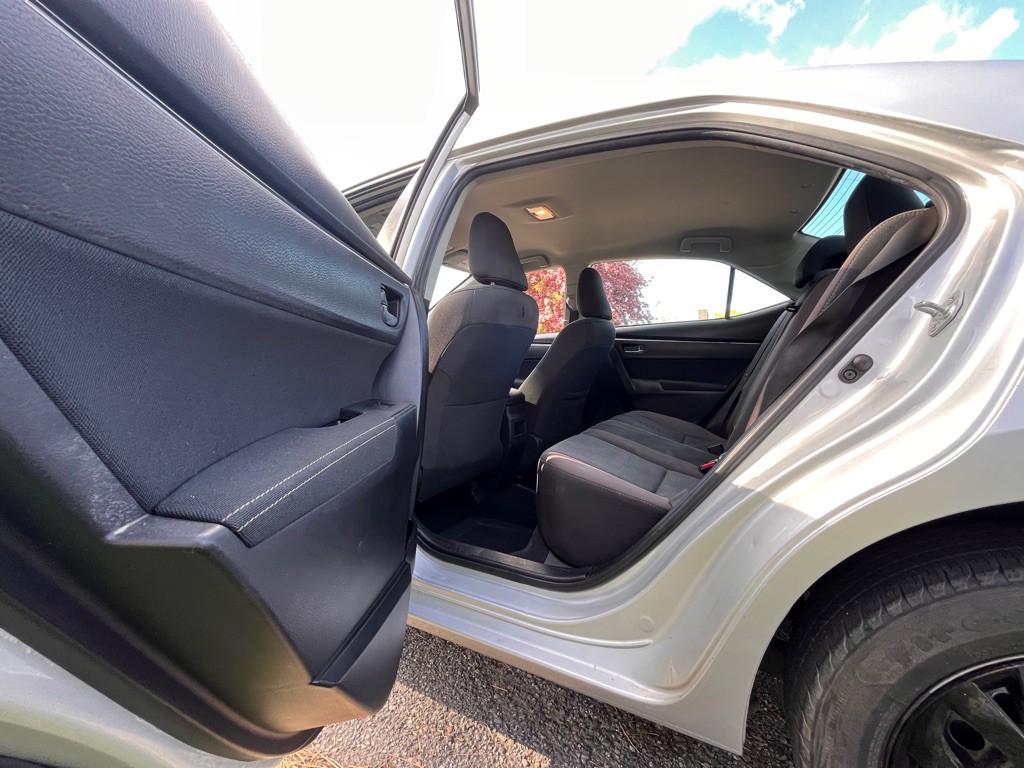 2018 Toyota Corolla Image 33