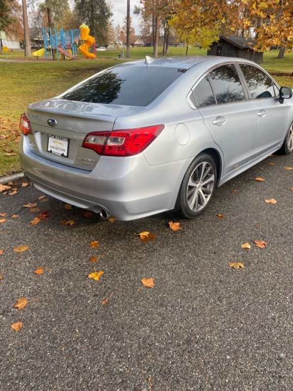 2017 Subaru Legacy Image 3