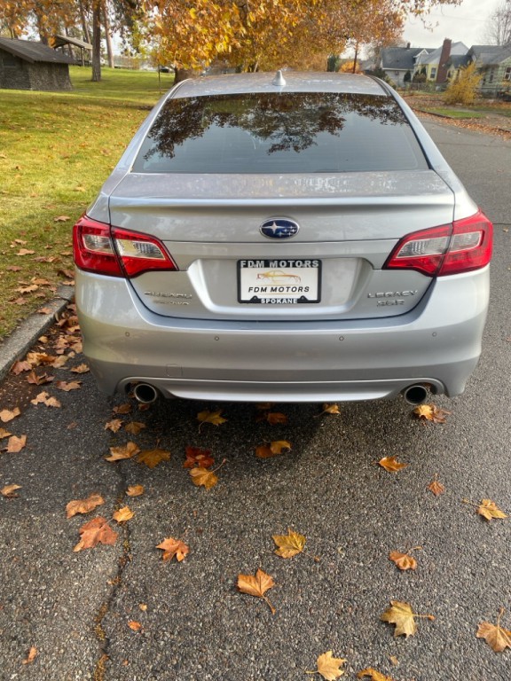 2017 Subaru Legacy Image 10
