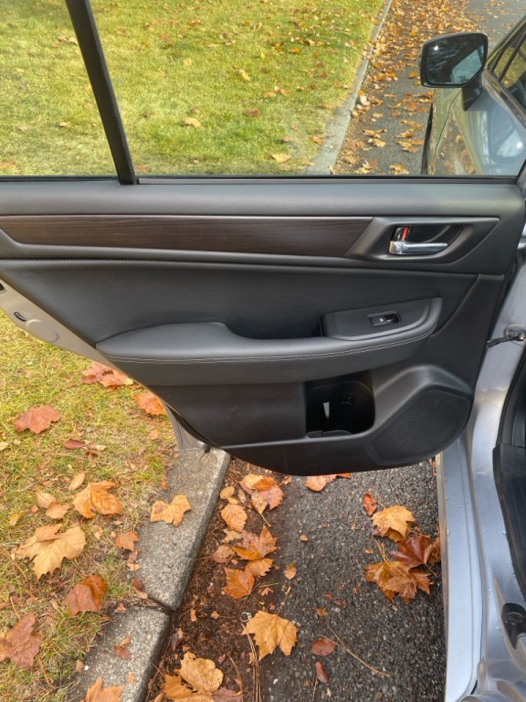 2017 Subaru Legacy Image 12