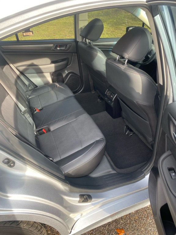 2017 Subaru Legacy Image 15