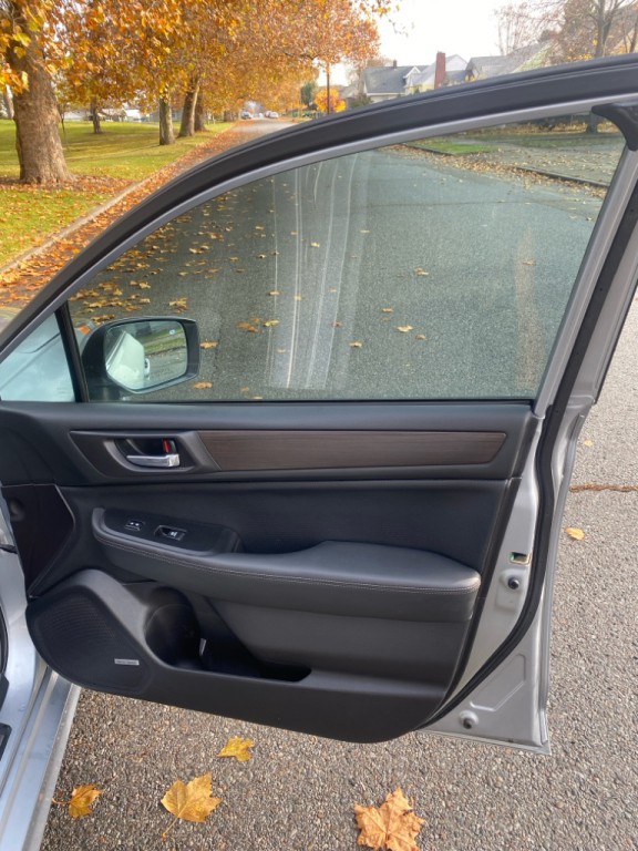 2017 Subaru Legacy Image 16