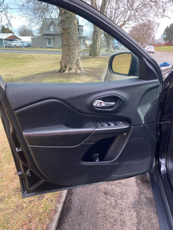 2014 Jeep Cherokee Image 11