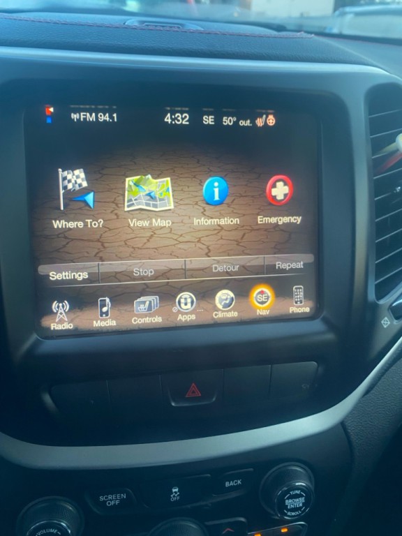 2014 Jeep Cherokee Image 24