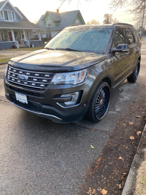 2016 Ford Explorer Image 1
