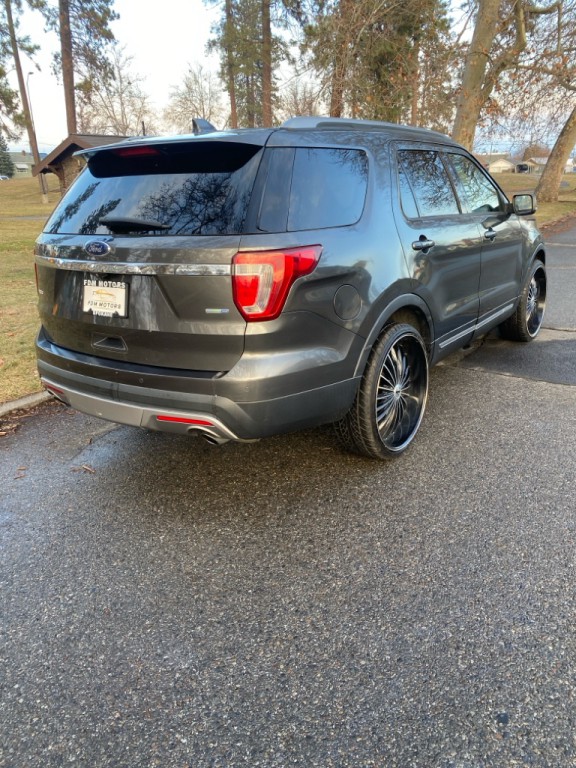 2016 Ford Explorer Image 4