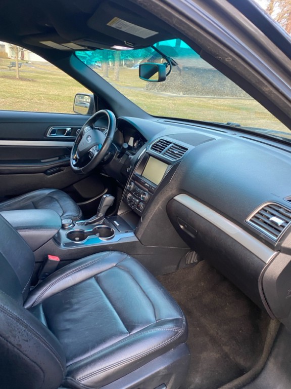 2016 Ford Explorer Image 19