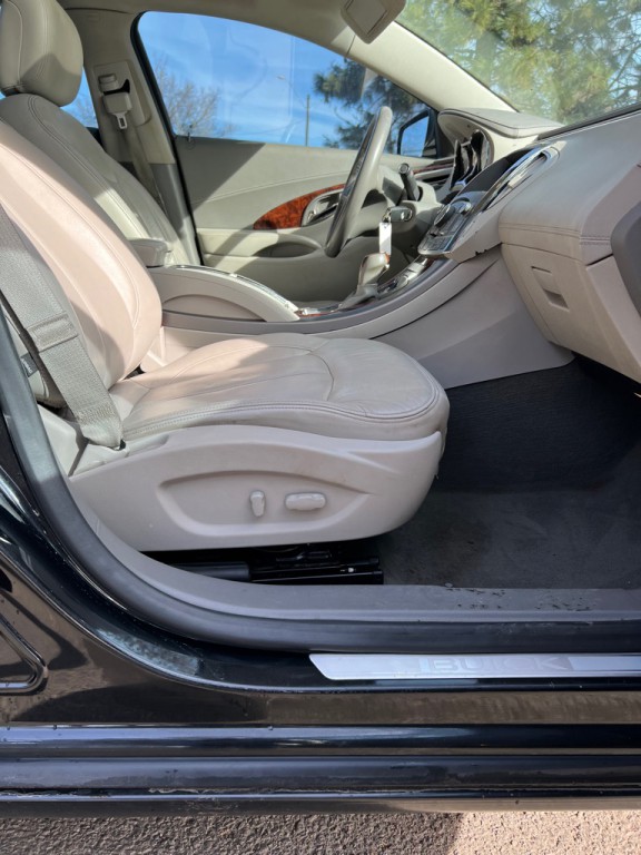 2012 Buick Lacrosse Image 12