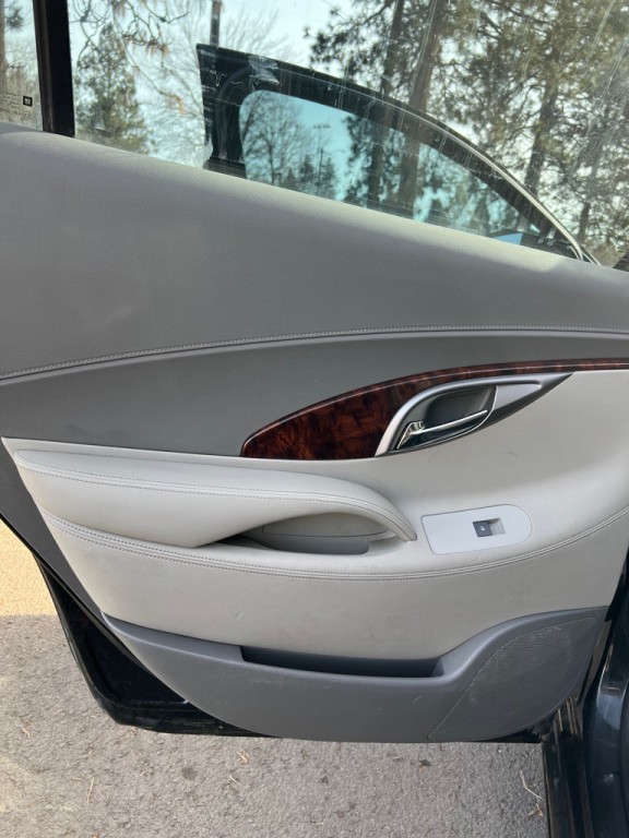 2012 Buick Lacrosse Image 13